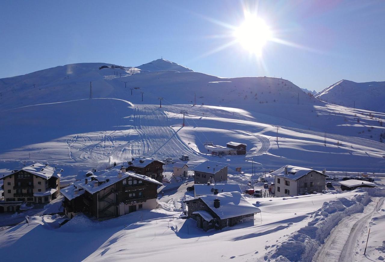 Alpino Lodge Bivio Livigno Exteriör bild