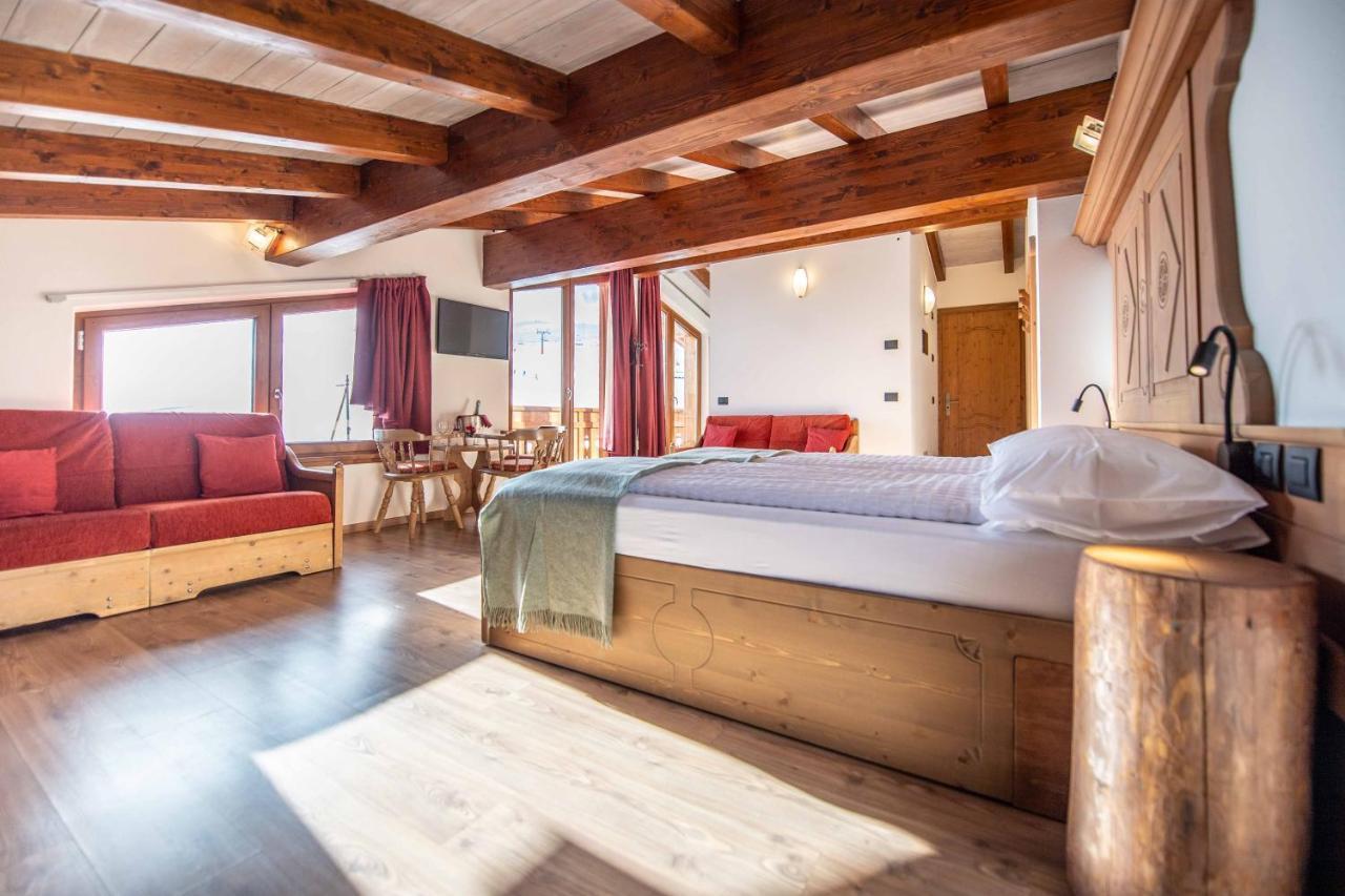 Alpino Lodge Bivio Livigno Exteriör bild