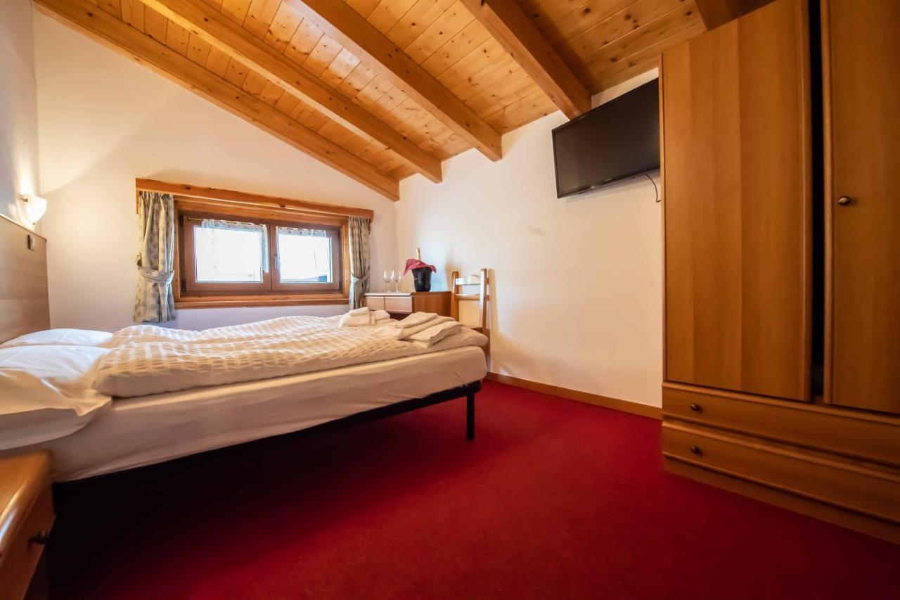 Alpino Lodge Bivio Livigno Exteriör bild
