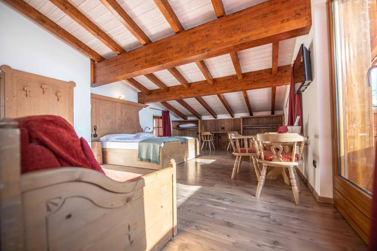Alpino Lodge Bivio Livigno Exteriör bild