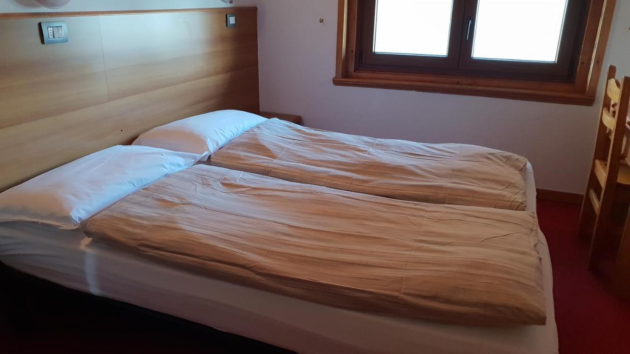 Alpino Lodge Bivio Livigno Exteriör bild