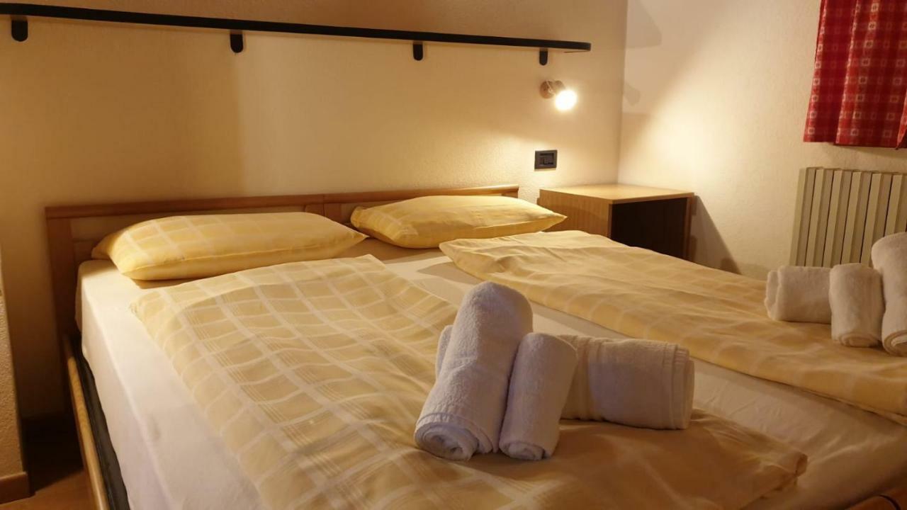 Alpino Lodge Bivio Livigno Exteriör bild