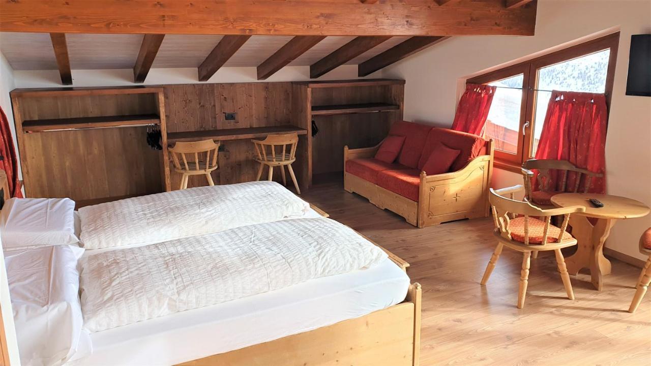 Alpino Lodge Bivio Livigno Exteriör bild
