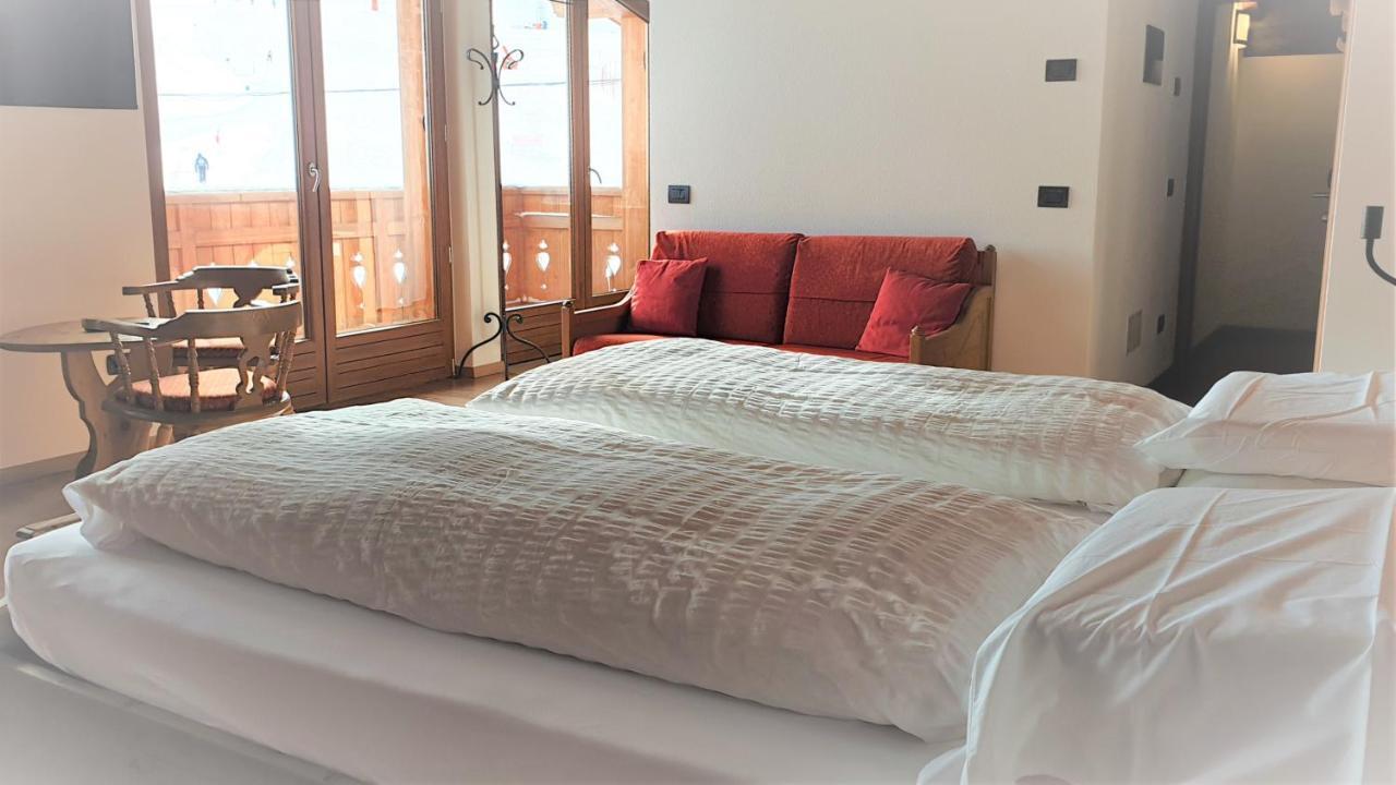 Alpino Lodge Bivio Livigno Exteriör bild